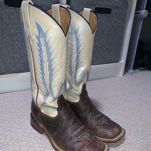 Tony lama cowgirl boots